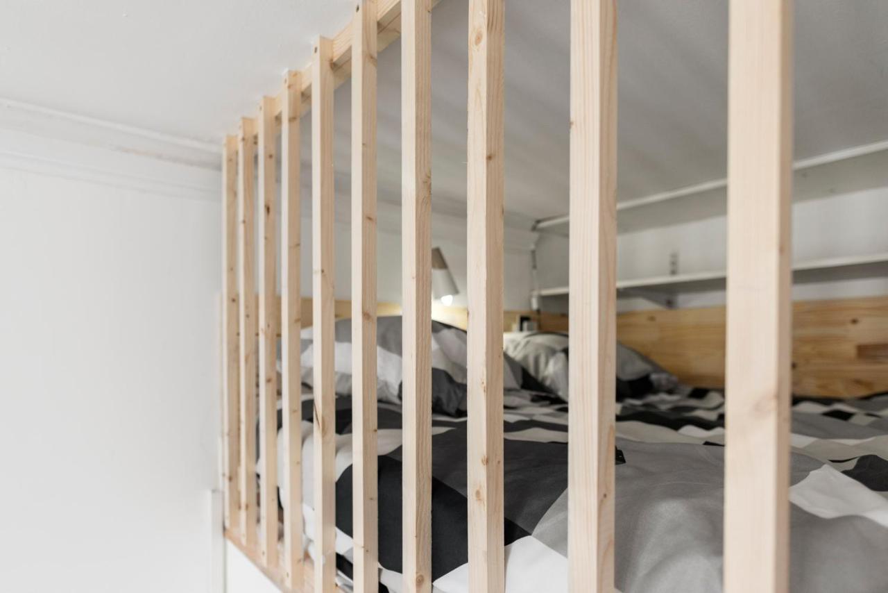 Montsejour - Logement Climatise Netflix, Mezzanine カルカソンヌ エクステリア 写真